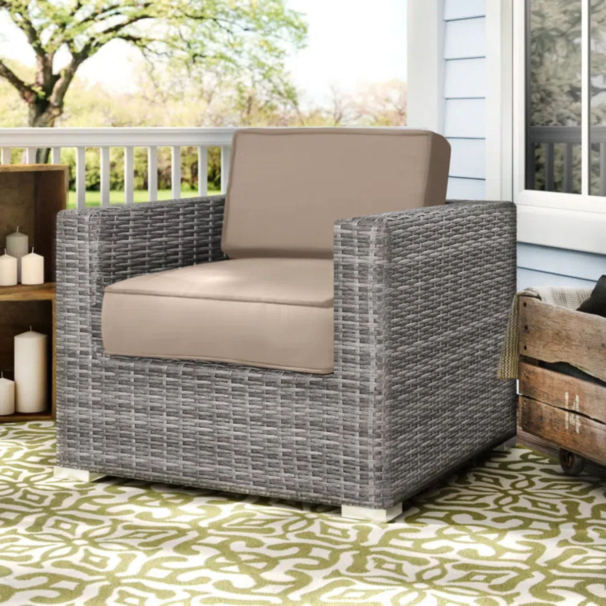Silla de patio con cojines de diseño elegante