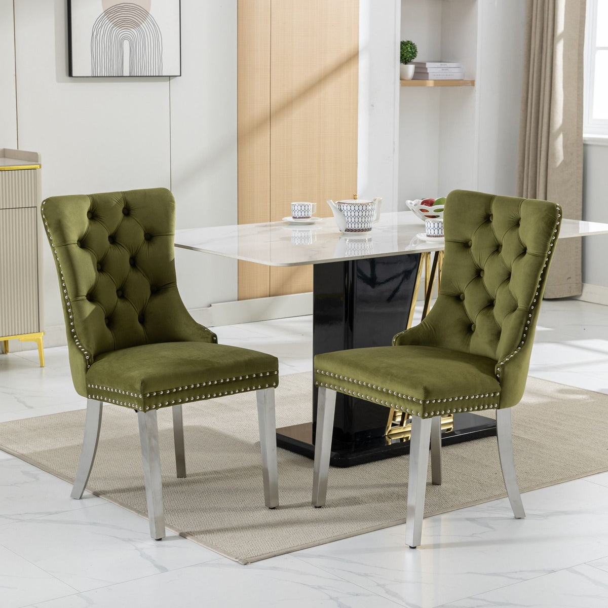 Nikki - Silla de comedor moderna y de alta gama, de madera maciza capitoné, tapizada en terciopelo, con patas de acero inoxidable cromado y ribete de tachuelas (juego de 2)