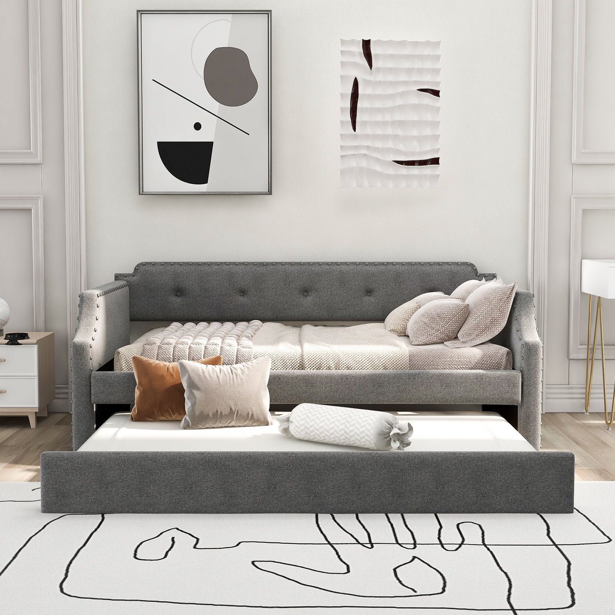 Upholstered Daybed With Trundle