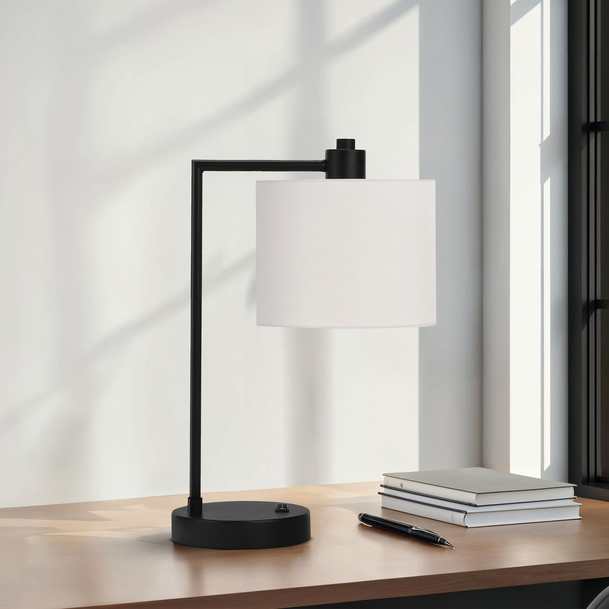 Lighting, Table Lamp, USB Port Included, Modern - Black / Cream