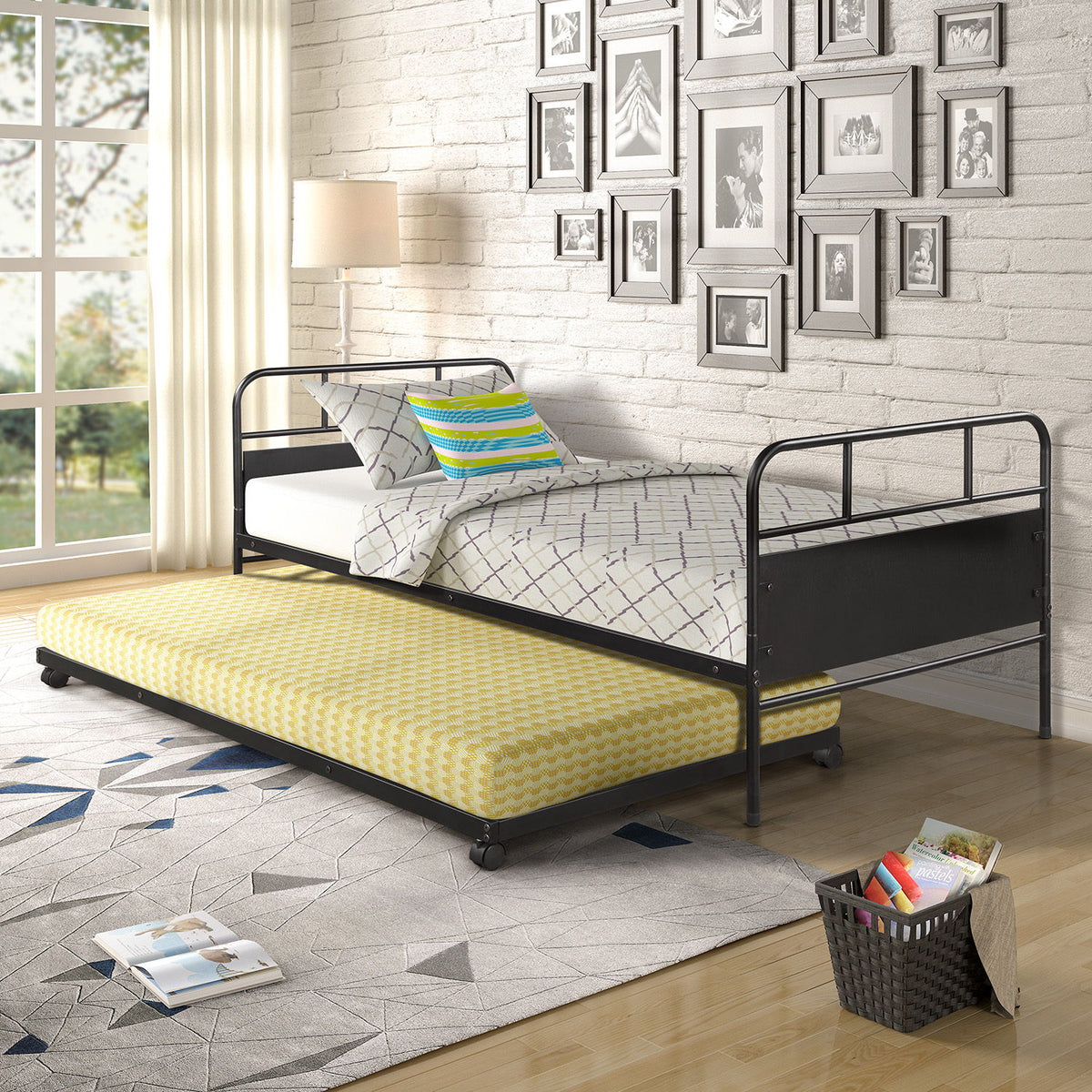 Cama nido individual con plataforma y ruedas integradas, color negro